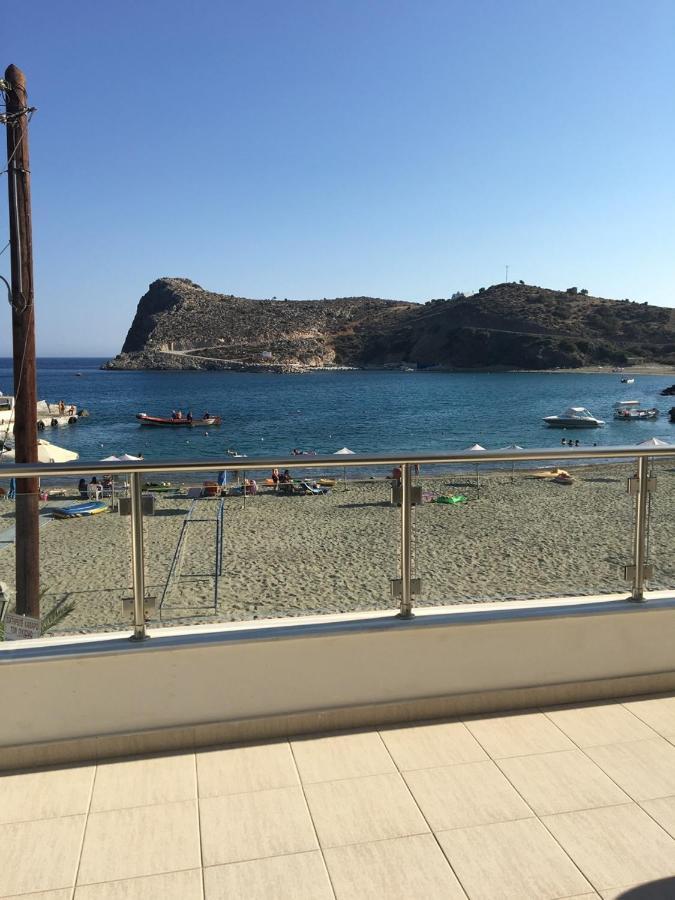 Beach Front Condo South Crete 卡里利梅内斯 外观 照片